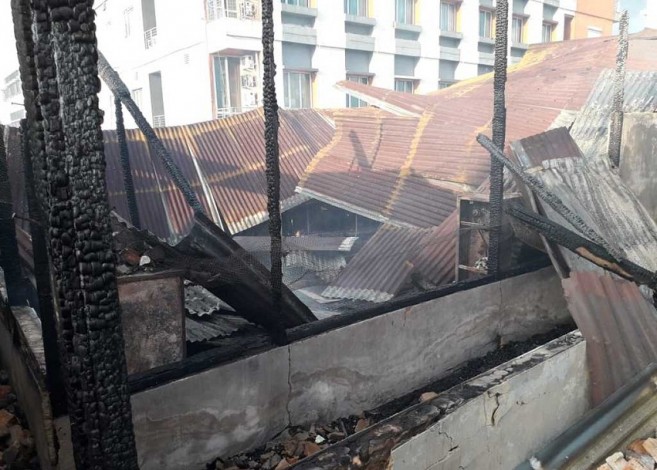 Kebakaran Hotel Tasia Ratu Berawal dari Korsleting Listrik di Gudang Barang Bekas