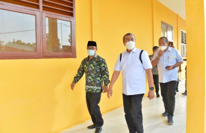 Pemprov Riau telah Bangun 396 RKB dan 272 Labor Seluruh Riau