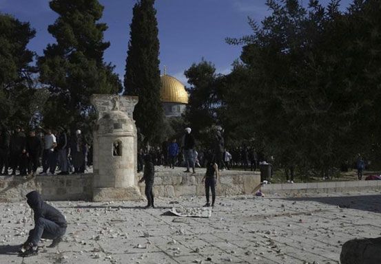Pascaserangan Israel, Masjid Al Aqsa Dipadati Ribuan Muslim untuk Salat