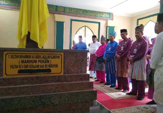 Wakil Walikota dan Forkompinda Ziarah ke Makam Pendiri Kota Pekanbaru