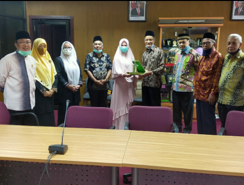 Akan Bangun Pesantren dan SMK Terpadu, YLPI Sambangi Komisi V DPRD Riau