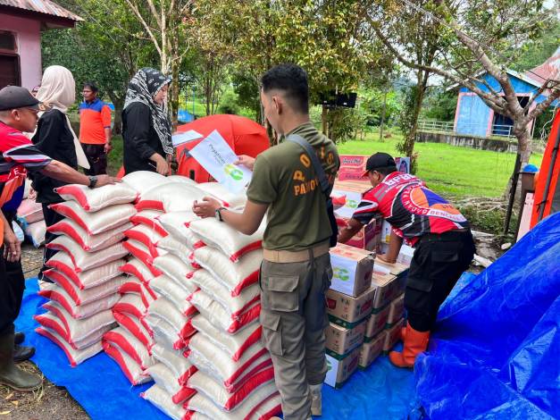 Pegadaian Salurkan Bantuan untuk Masyarakat Terdampak Banjir di Sumatera Barat