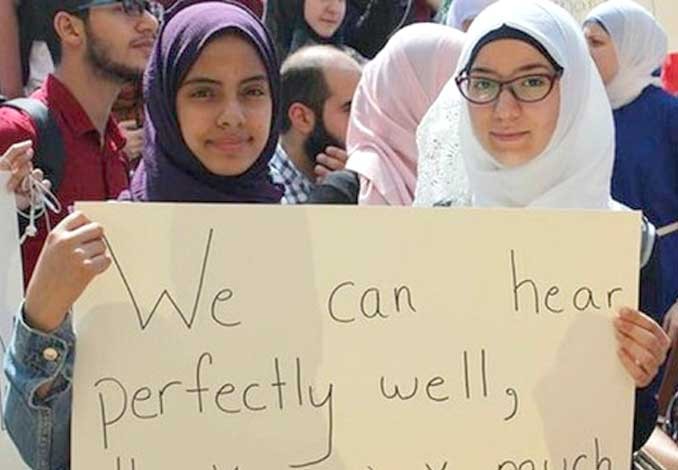 Bilang Pakai Jilbab Itu Bodoh, Dosen Ini Didemo Mahasiswa