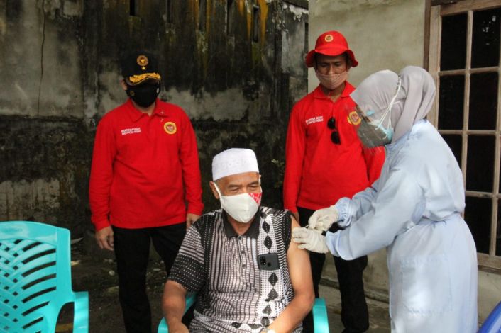 BINDA Riau Kembali Vaksinasi Door To Door, Tak Perlu Mengantre, Lansia Bisa Vaksinasi di Rumah
