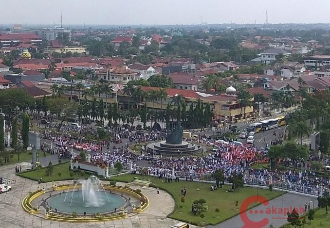 Gubri dan Ketua DPRD Riau Panggil Perwakilan Buruh RAPP