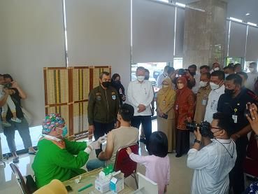 Gubri Ungkap Tingkat Vaksinasi di Riau Lambat karena Sistem Tunggu Vaksinasi Kedua