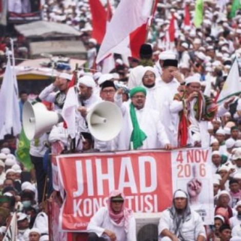 Safari Politik Jokowi ke Tokoh Islam Tak Menjamin Tuntutan Kasus Ahok Mereda