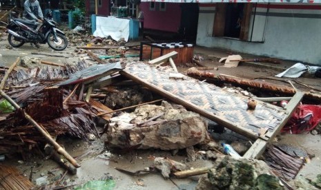 BNPB: Korban Tsunami Selat Sunda Capai 168 Jiwa