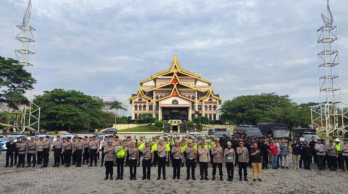Lakukan Pengamanan Natal, Polisi Mulai Patroli Skala Besar ke Gereja-gereja di Pekanbaru