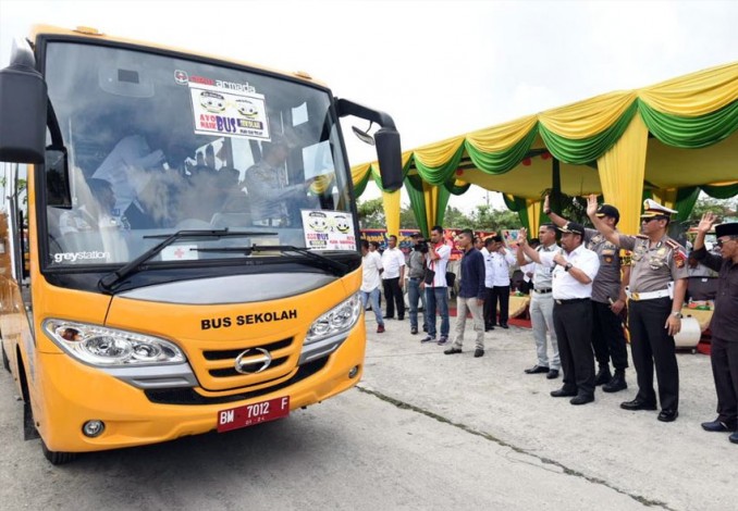 Pertama di Riau, Pemkab Kampar Launcing Bus Sekolah Gratis