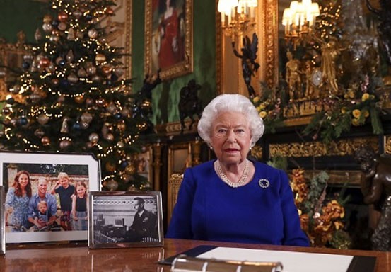 Jatuh Sakit, Ratu Elizabeth Batal Hadiri Acara di Istana Sandringham