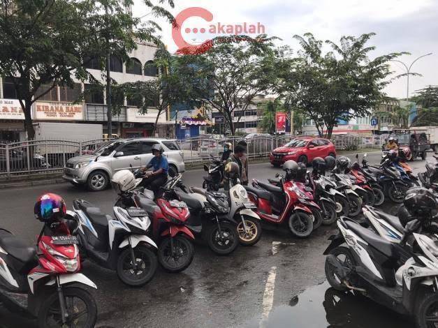 Waduh! Retribusi Parkir di Pekanbaru Masih Dipungut Meski Tak Ada SK Walikota yang Baru