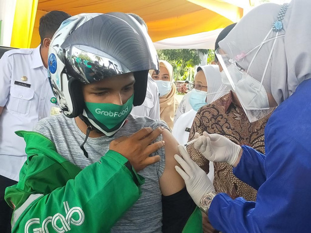 Dukung Percepatan Vaksinasi, Grab Hadirkan Vaksin Center di Pekanbaru