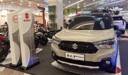 Suzuki Pamerkan New XL7 Hybrid di Living World Pekanbaru, Diskon hingga Jutaan