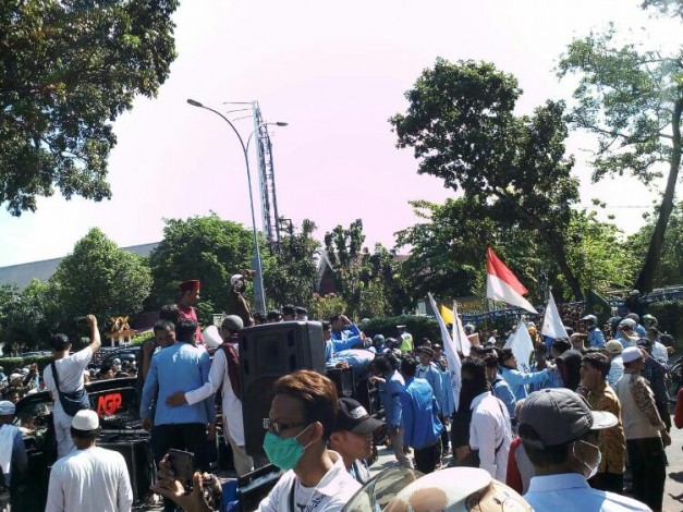 Datangi DPRD Riau, Pengunjukrasa: Kita Perlu Keadilan