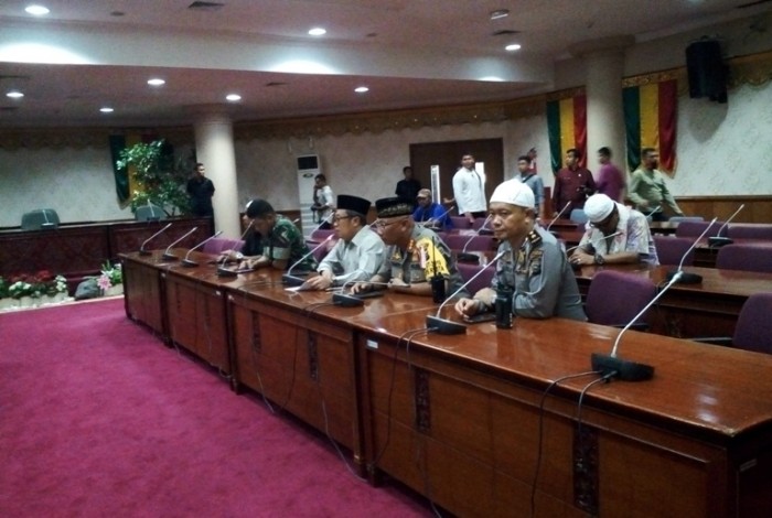 Perwakilan Pengunjukrasa Ditemui Pimpinan DPRD Riau
