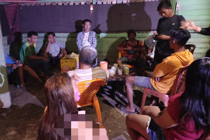 Belasan Orang Kena Razia saat Asik Pesta Miras di Tenda Biru Air Hitam, 1 Pria Dibawa ke Mapolda Riau
