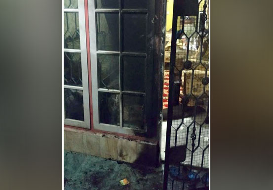 Rumah Warga Labuhbaru Barat Dilempari Bom Molotov