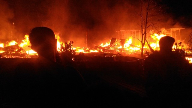 Tiga Rumah Ludes Terbakar di Meranti, Tiga Orang Juga Ikut Terbakar