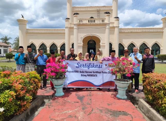 LSP Pariwisata Maestro Indonesia Gelar Sertifikasi Profesi Pemandu Wisata Istana Siak