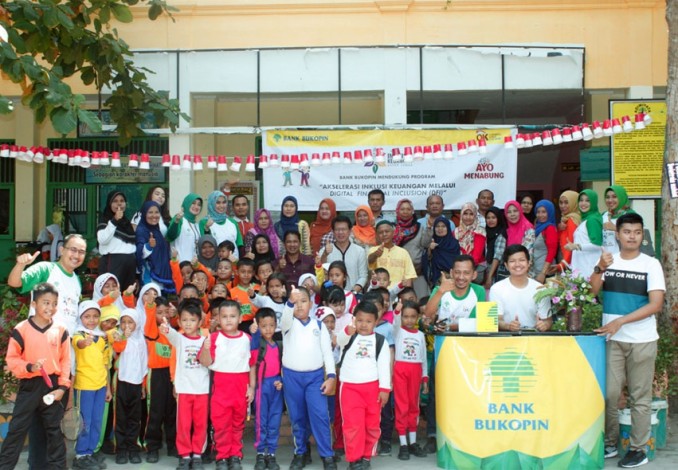Bukopin Goes to School, Mewarnai Dunia Anak dengan Semarakkan Program Ayo Menabung