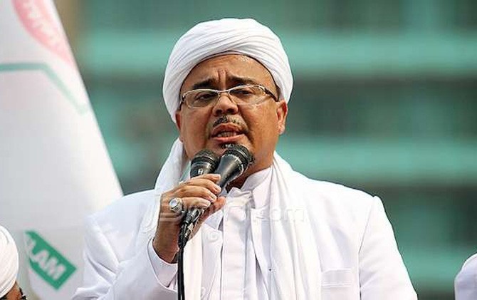 Habib Rizieq Minta Panji Rasulullah Dikibarkan di Seluruh Posko FPI