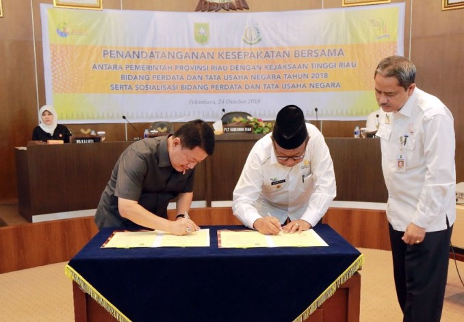 Pemprov dan Kejati Riau Teken MoU Bidang Datun