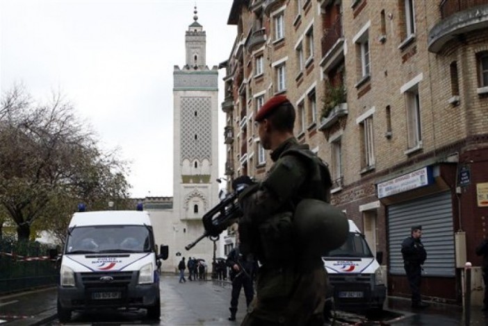 Prancis Tutup Paksa 20 Masjid