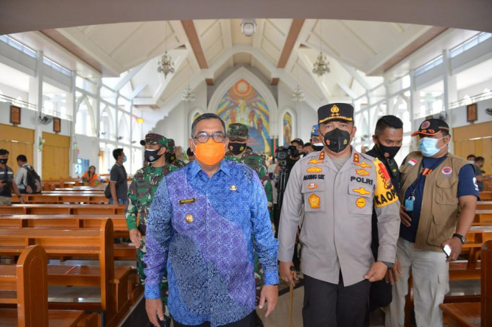 Jelang Natal, Wagub Riau dan Forkopimda Tinjau Kesiapan Gereja Terapkan Prokes