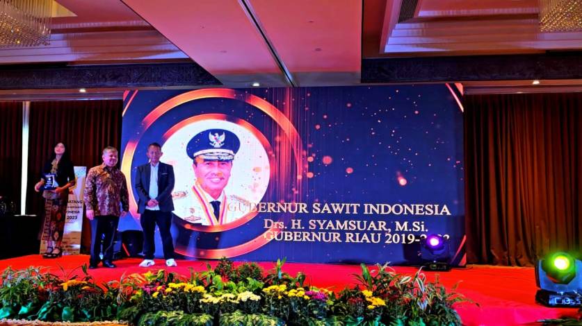 Sawit Indonesia Award 2024, Petani Beri Penghormatan pada Gubernur Sawit Riau