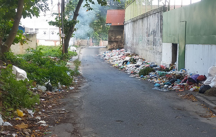 Sampah Semakin Busuk, Masyarakat Tidak Mau Tahu Masalah Pemerintah, yang Penting Diangkut
