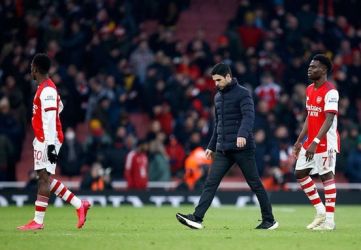 Ekspresi kekecewaan Mikel Arteta dan pemain Arsenal usai ditahan imbang Burnley, Premier League 2021/22 © AP Photo
