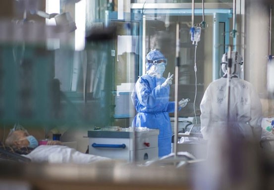 Lebih dari 3.000 Staf Medis di China Terinfeksi Corona