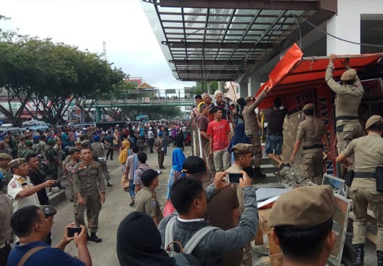 Ketua DPRD Pekanbaru Sayangkan Bentrokan Pedagang dan Satpol PP