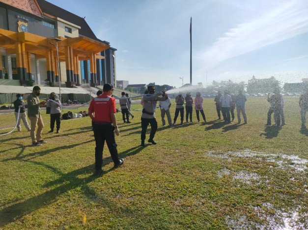 Tim RAPP Latih Personel Polda Riau Padamkan Api Karhutla