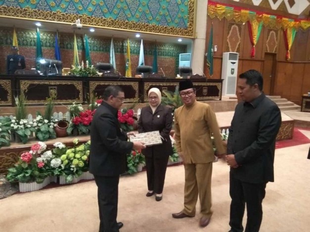 Ini Rekomendasi Pansus DPRD Riau Terhadap LKPj AMJ Gubri