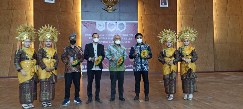 Andi Rachman Buka Lomba Debat Bahasa Indonesia di UIN Suska