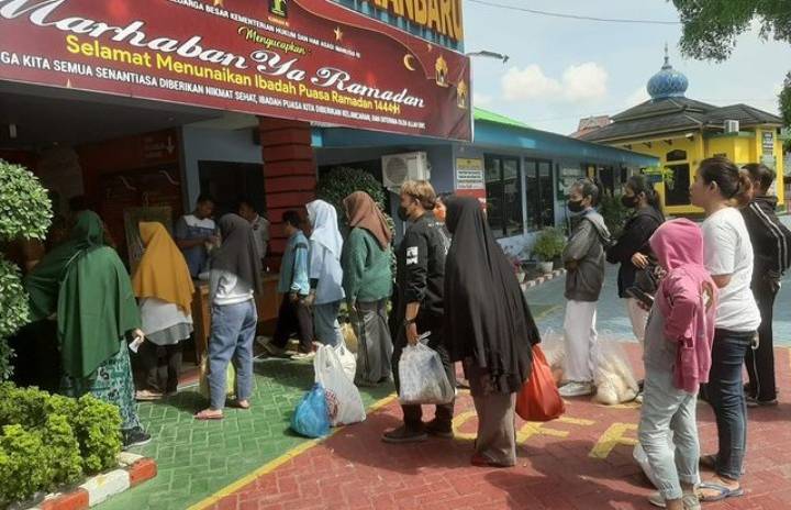 Bulan Ramadan, Keluarga Diperbolehkan Titip Paket Makanan ke Napi Lapas Pekanbaru