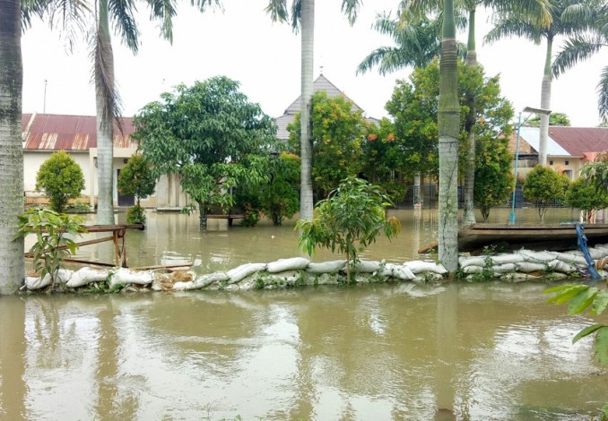 Diguyur Hujan Deras, Perumahan di Datuk Tunggul Kebanjiran Lagi