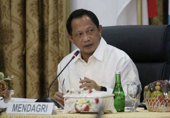 Tito Karnavian Minta Pemda Awasi Pengusaha Mainkan BBM Subsidi