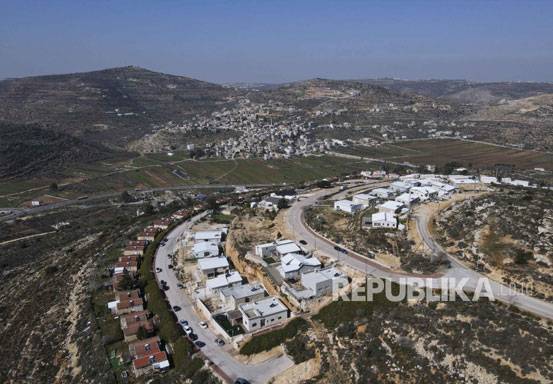 Pemukim Yahudi Usir Penduduk di Desa Palestina di Tepi Barat