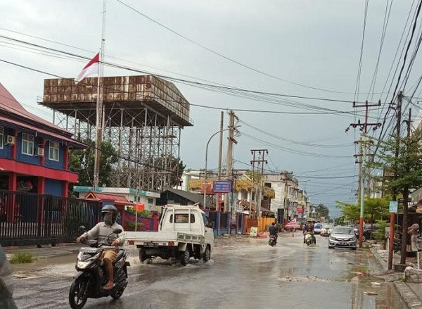 Beberapa Titik Jalan di Pekanbaru Banjir Usai Hujan Deras, Ini Kata Kadis PUPR