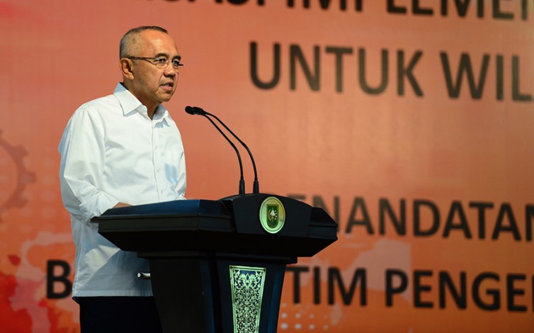 Gubernur Riau Terima Surat Geospasial dari Bappenas