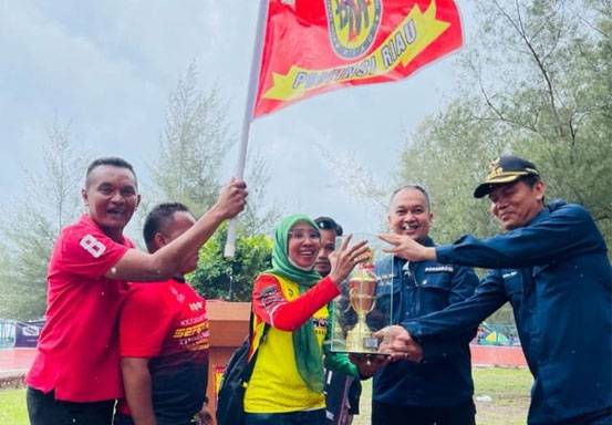 Porserosi Pekanbaru Borong Tiga Titel Juara Piala Walikota Pariaman