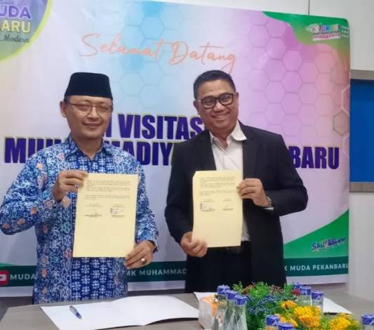 Dukung Pendidikan, KHAS Pekanbaru Hotel dan SMK Muhammadiyah 2 Perpanjang Kerjasama