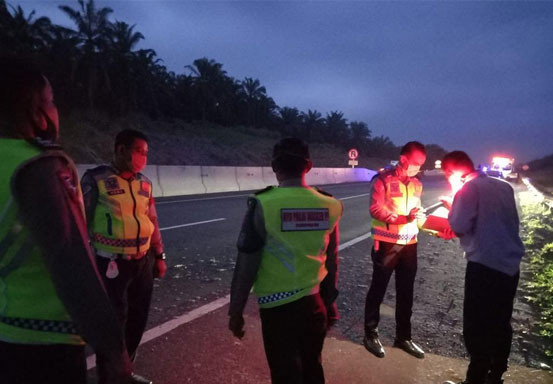 Tabrak Pembatas Jalan Tol Pekanbaru-Dumai, Mahasiswi Tewas