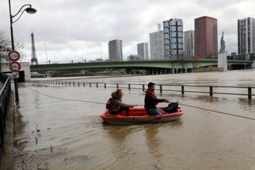 Banjir Genangi Paris, Warga Diingatkan Bahaya Invasi Tikus