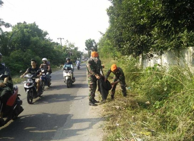 126 Personel Paskhas 462 Gotong Royong di Kelurahan Tobek Godang
