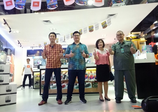 Tawarkan Konsep Premium Lifestyle, JBL Store Hadir di Pekanbaru