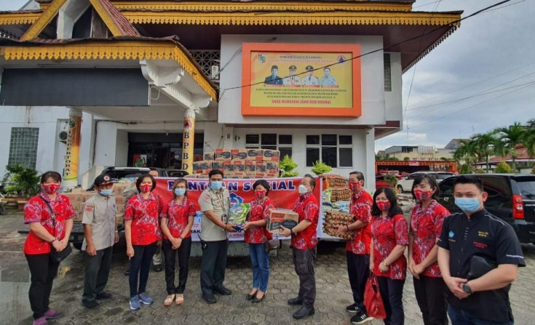 PSMTI Riau Salurkan Bantuan 1,5 Ton Beras untuk Korban Banjir